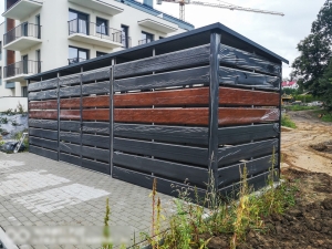 Wiata śmietnikowa schowek 6,5x1,5m Orzech + Matowa Czerń brama dwuskrzydłowa